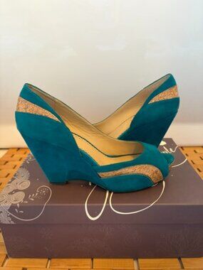 Lovely People teal suede wedge heels sz 7.5